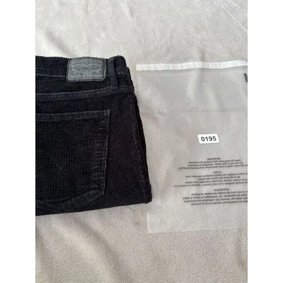 Levi's Womens 311 SHAPING SKINNY CORDUROY PANTS Size 30 Soft Black - Picture 11 of 11